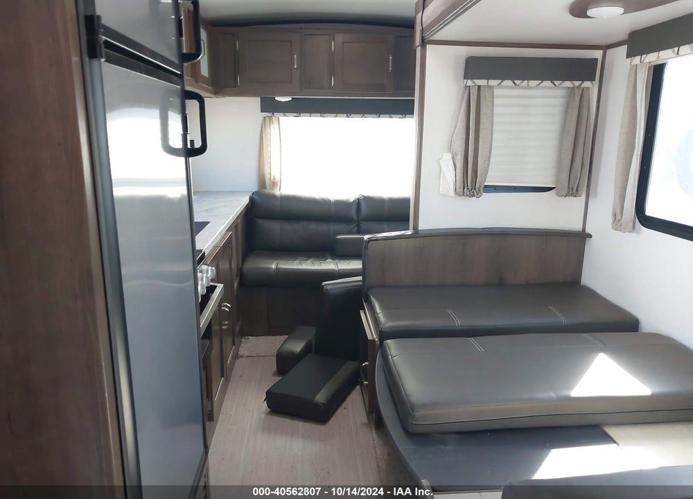 2019 KEYSTONE PASSPORT VIN: 4YDT25227KD413884