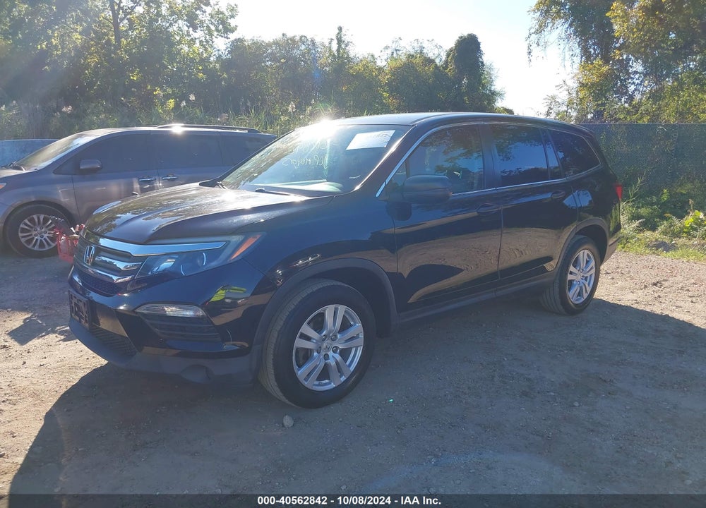 2017 HONDA PILOT LX VIN: 5FNYF6H16HB015195