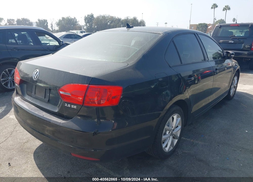 2011 VOLKSWAGEN JETTA 2.5L SE VIN: 3VWDZ7AJ0BM363838