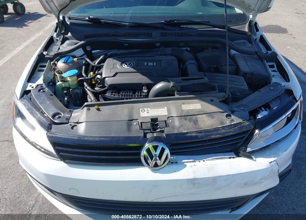 2014 VOLKSWAGEN JETTA 1.8T SE VIN: 3VWD17AJ4EM416603