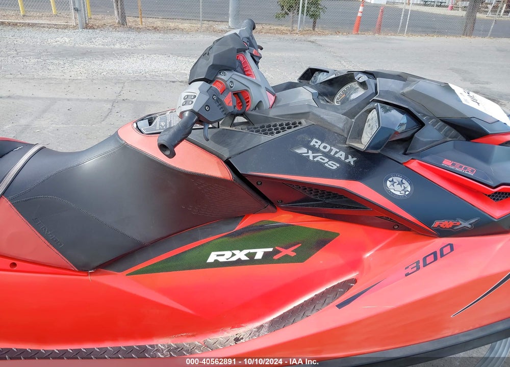 2016 SEA DOO RXT-300 VIN: YDV17984K516
