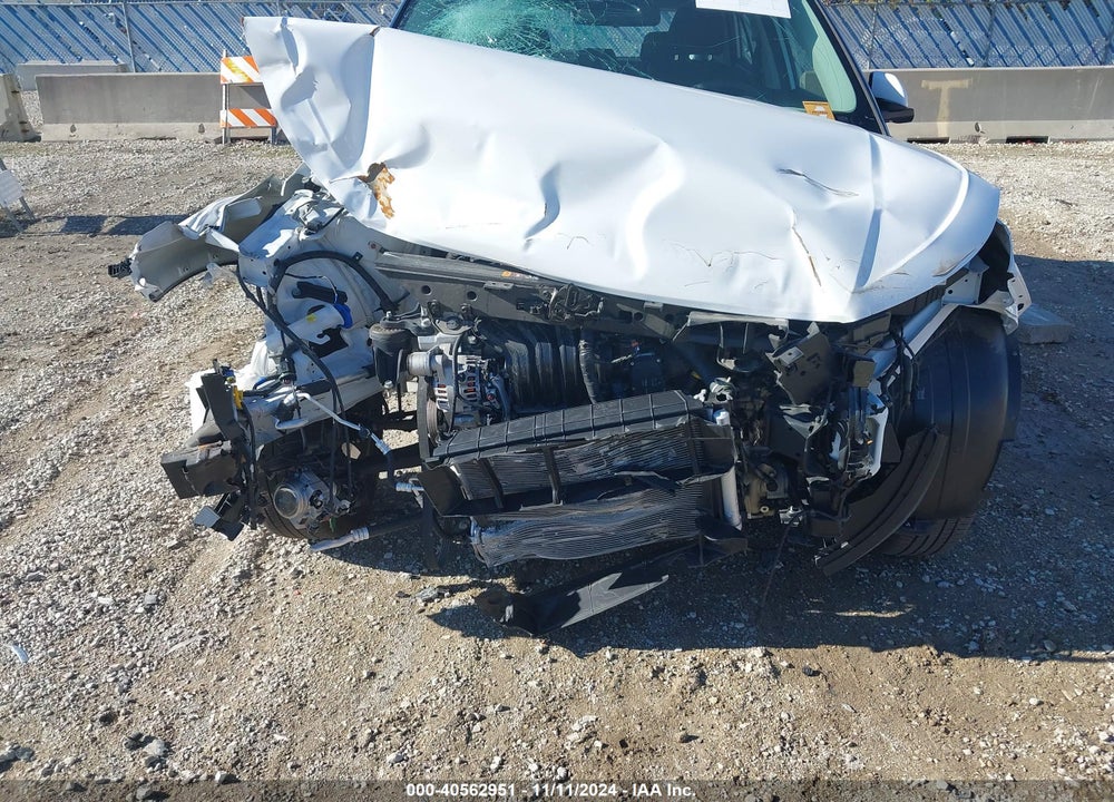 2024 HYUNDAI VENUE SE VIN: KMHRB8A34RU300411