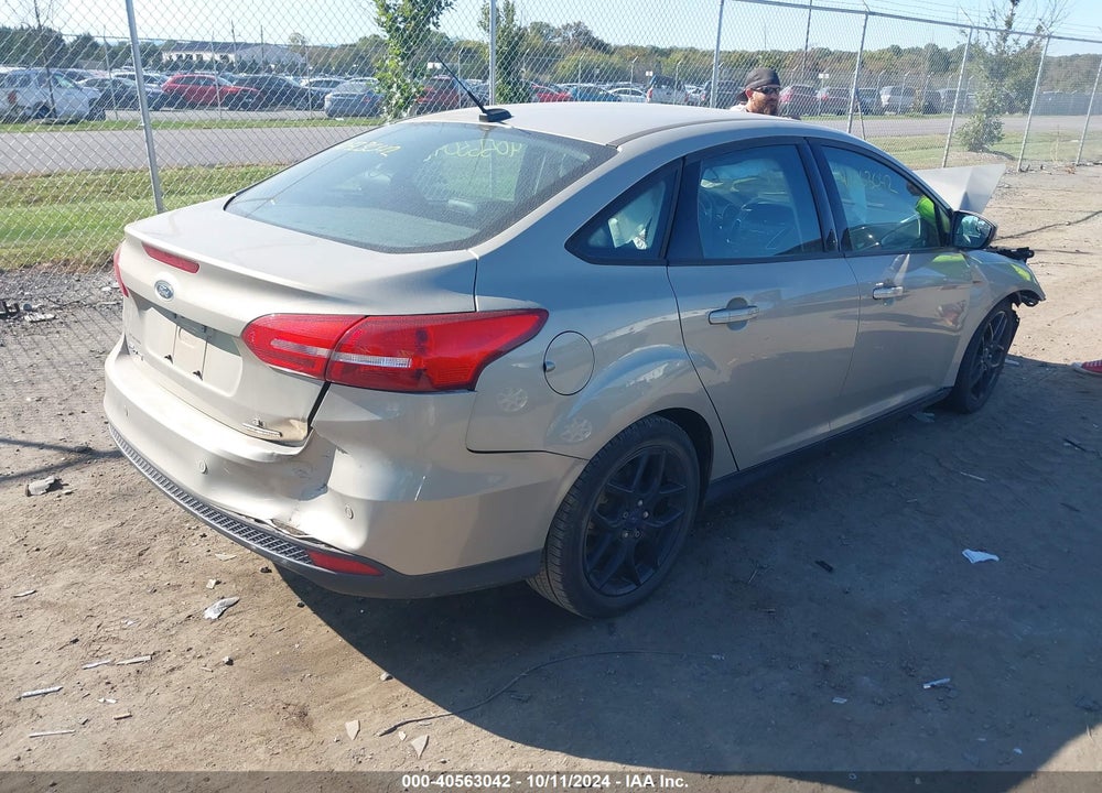 2016 FORD FOCUS SE VIN: 1FADP3F26GL257704