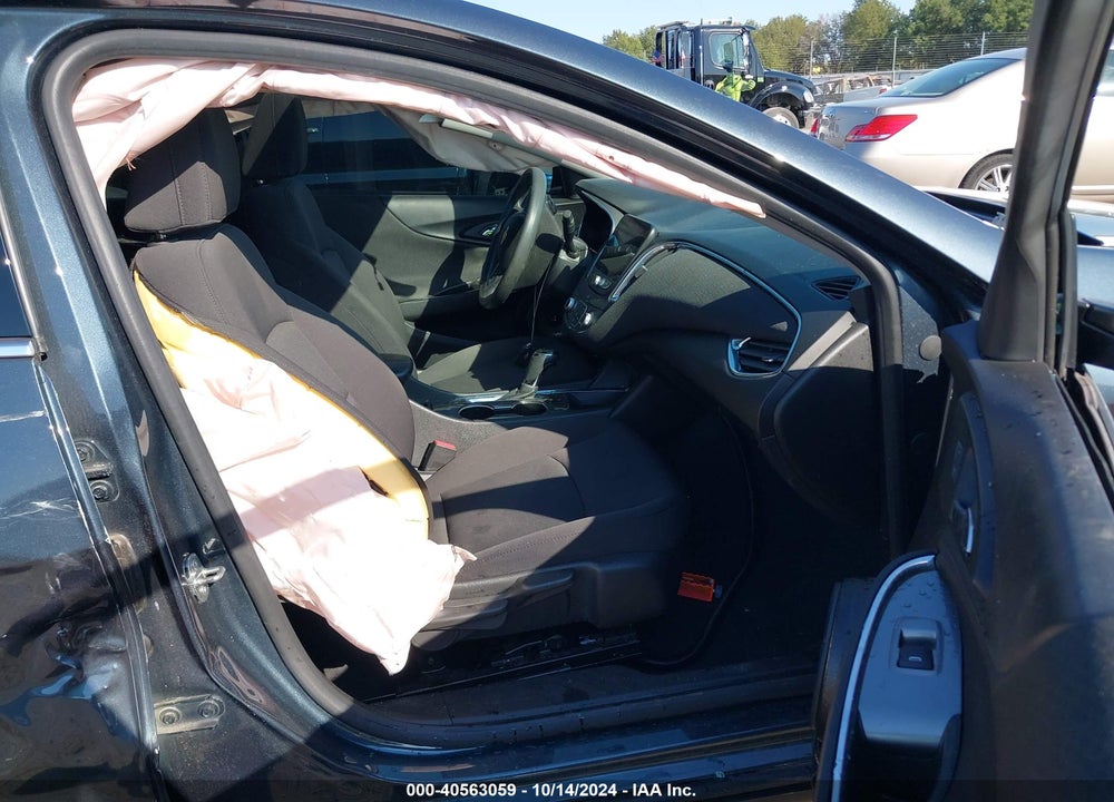 2019 CHEVROLET MALIBU LT VIN: 1G1ZD5ST0KF140932