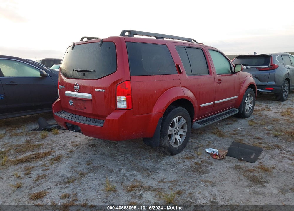 2012 PATHFINDER NISSAN  SILVER VIN: 5N1AR1NN7CC607161