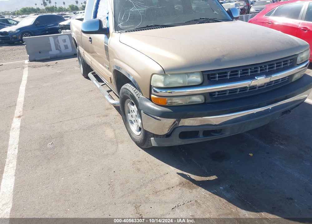 2000 CHEVROLET SILVERADO 1500 LS VIN: 1GCEK19T5YE388179