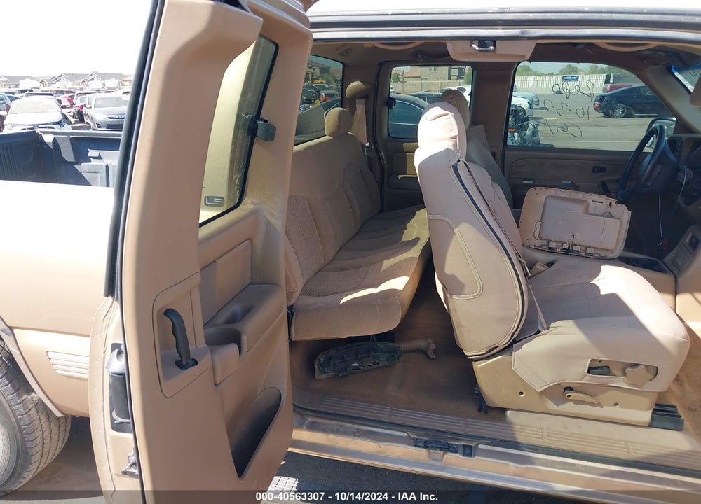 2000 CHEVROLET SILVERADO 1500 LS VIN: 1GCEK19T5YE388179