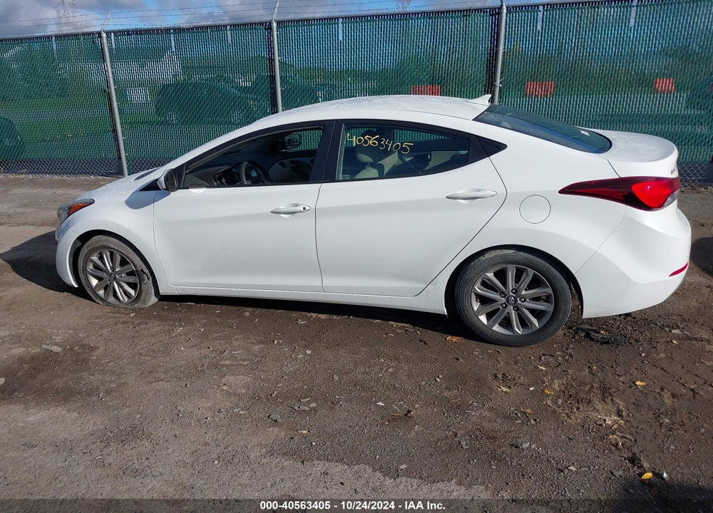 2014 HYUNDAI ELANTRA VIN: 5NPDH4AE5EH495995