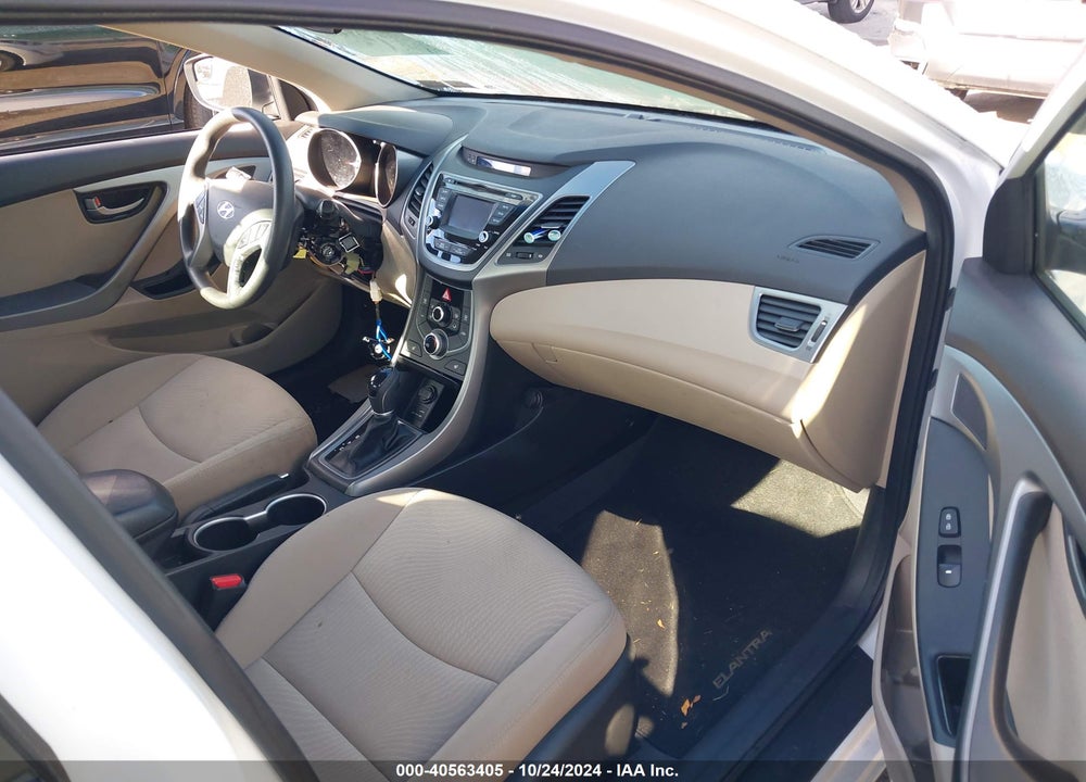 2014 HYUNDAI ELANTRA VIN: 5NPDH4AE5EH495995