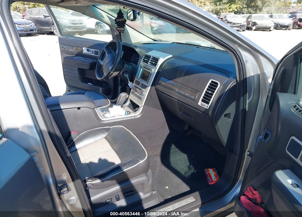 2008 LINCOLN MKX VIN: 2LMDU88CX8BJ17808