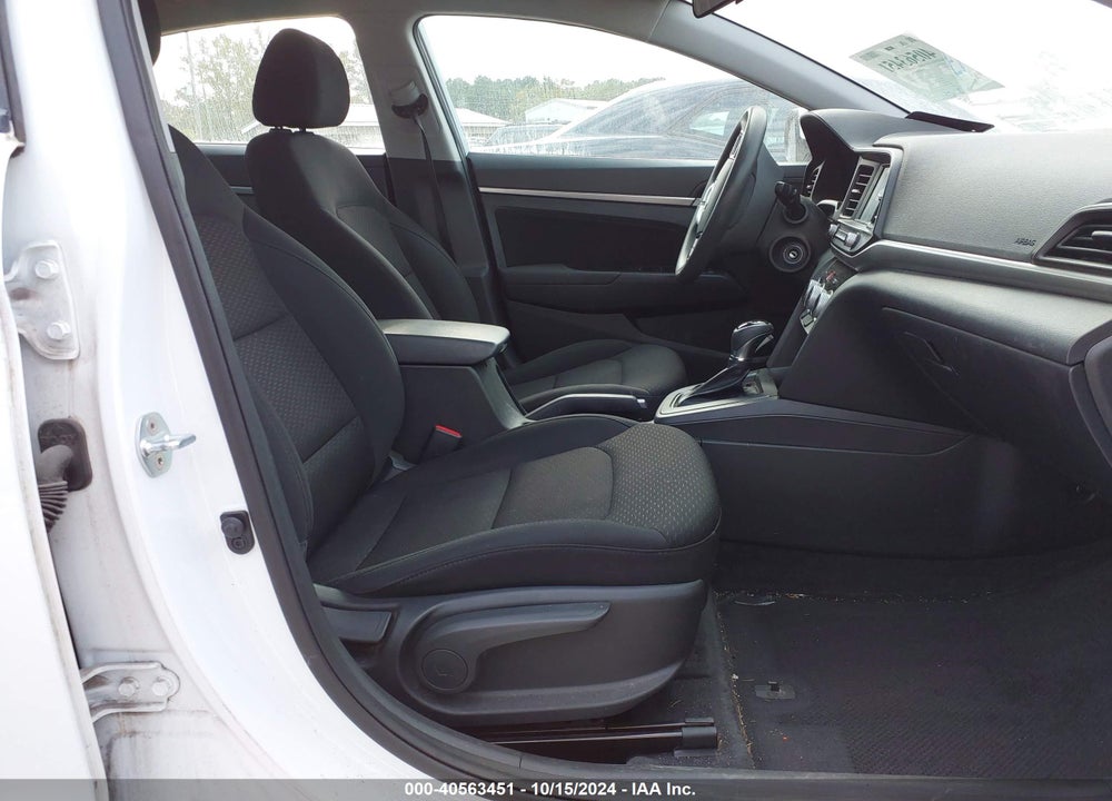 2019 HYUNDAI ELANTRA SEL VIN: 5NPD84LF0KH453512