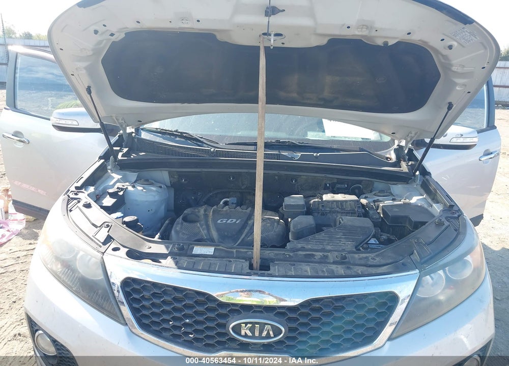 2012 KIA SORENTO LX VIN: 5XYKT4A6XCG205091