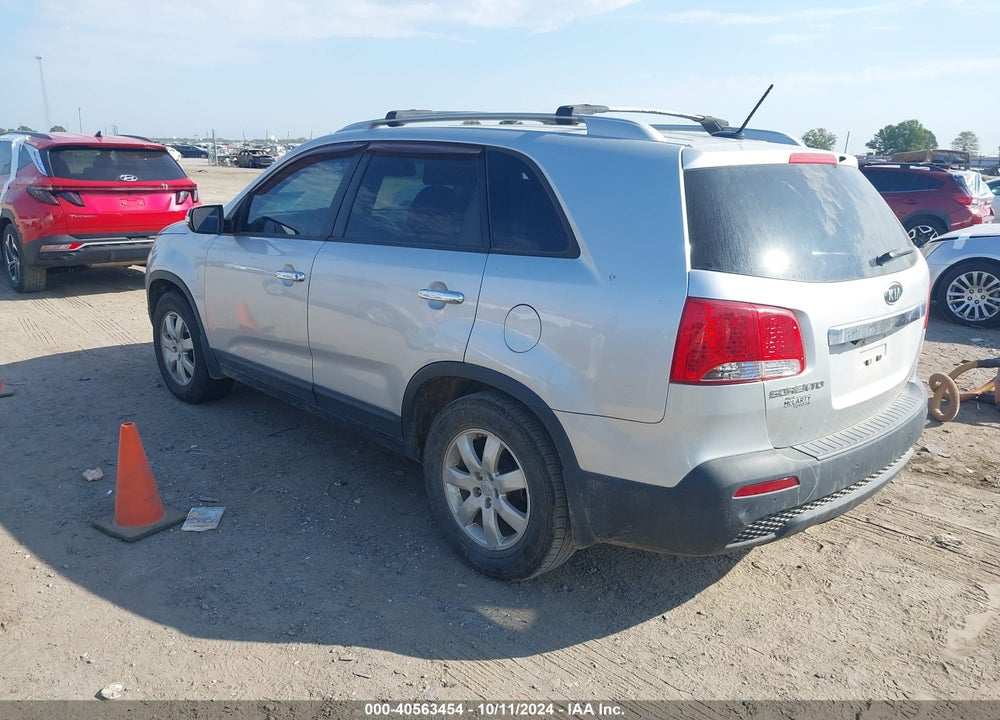 2012 KIA SORENTO LX VIN: 5XYKT4A6XCG205091