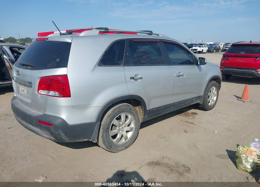 2012 KIA SORENTO LX VIN: 5XYKT4A6XCG205091