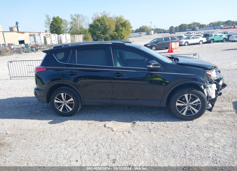 2017 TOYOTA RAV4 XLE VIN: 2T3WFREV3HW324066