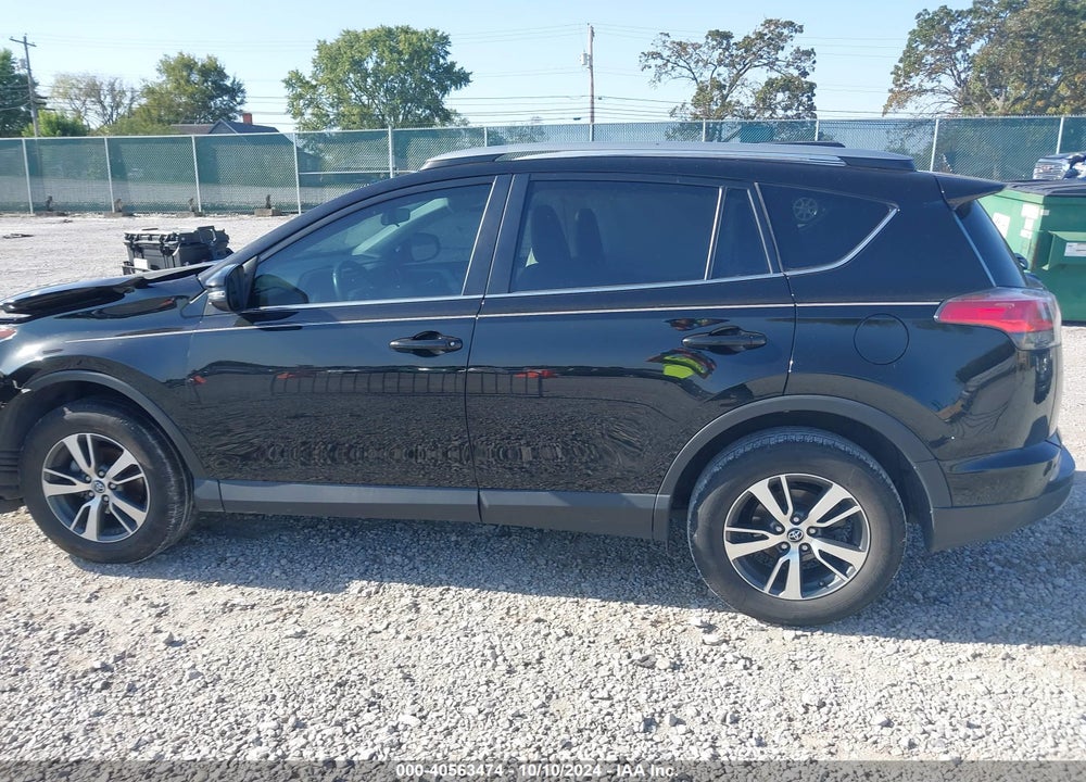 2017 TOYOTA RAV4 XLE VIN: 2T3WFREV3HW324066