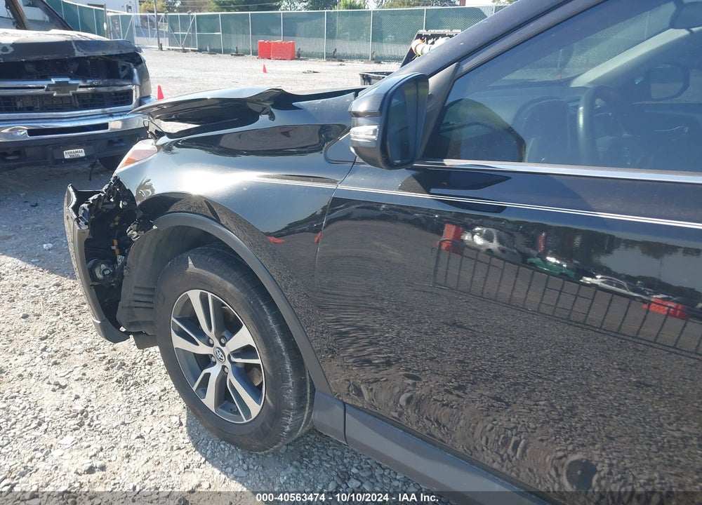 2017 TOYOTA RAV4 XLE VIN: 2T3WFREV3HW324066