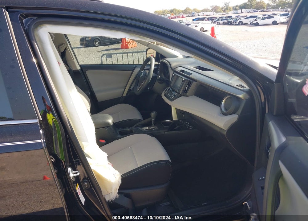 2017 TOYOTA RAV4 XLE VIN: 2T3WFREV3HW324066