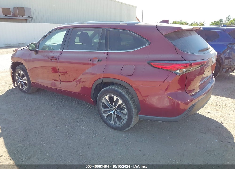 2022 TOYOTA HIGHLANDER XLE VIN: 5TDGZRAH7NS542925