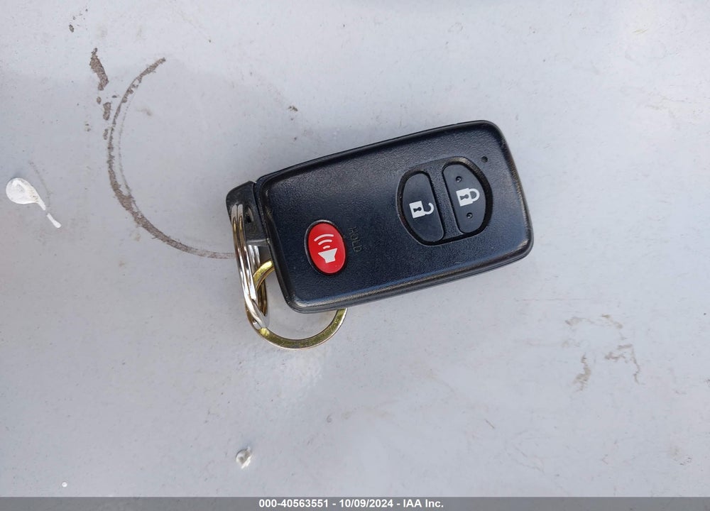 2015 TOYOTA PRIUS V FIVE/FOUR/THREE/TWO VIN: JTDZN3EU4FJ026996