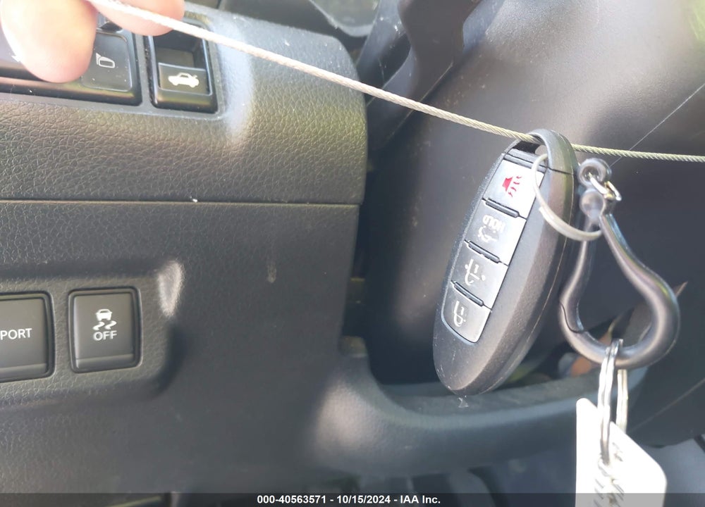 2018 NISSAN SENTRA SV VIN: 3N1AB7AP8JY225845