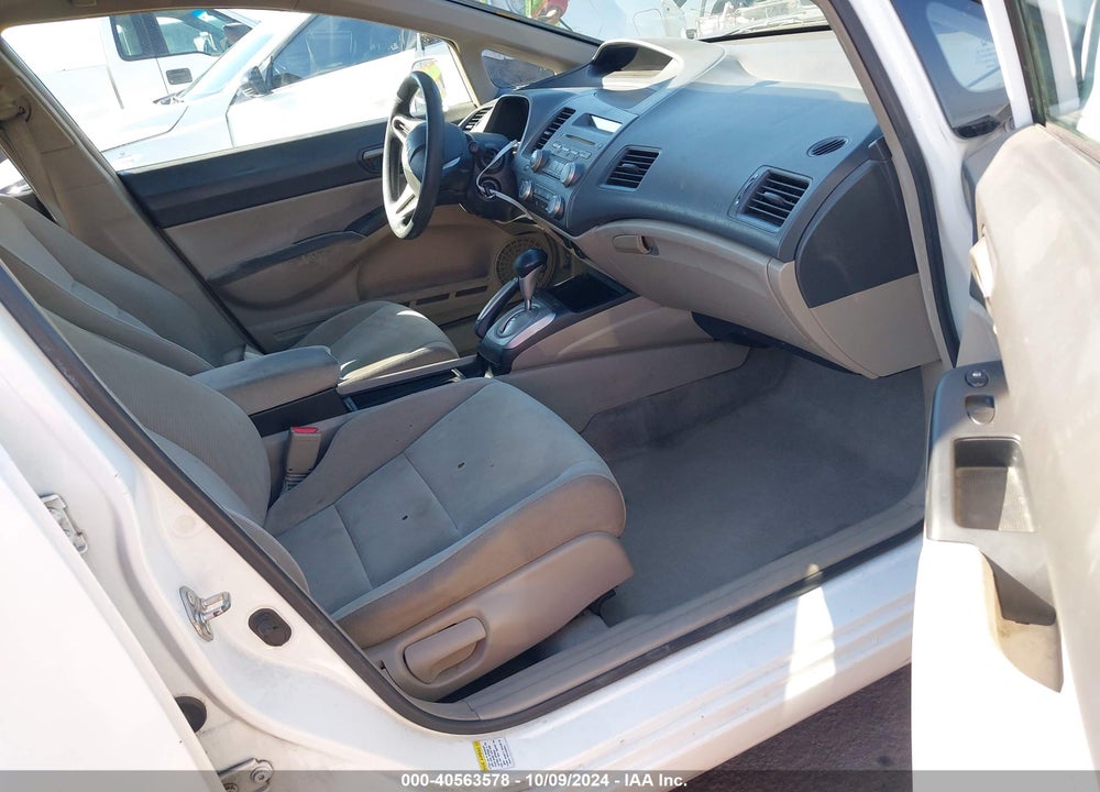 2010 HONDA CIVIC LX VIN: 19XFA1F58AE050184