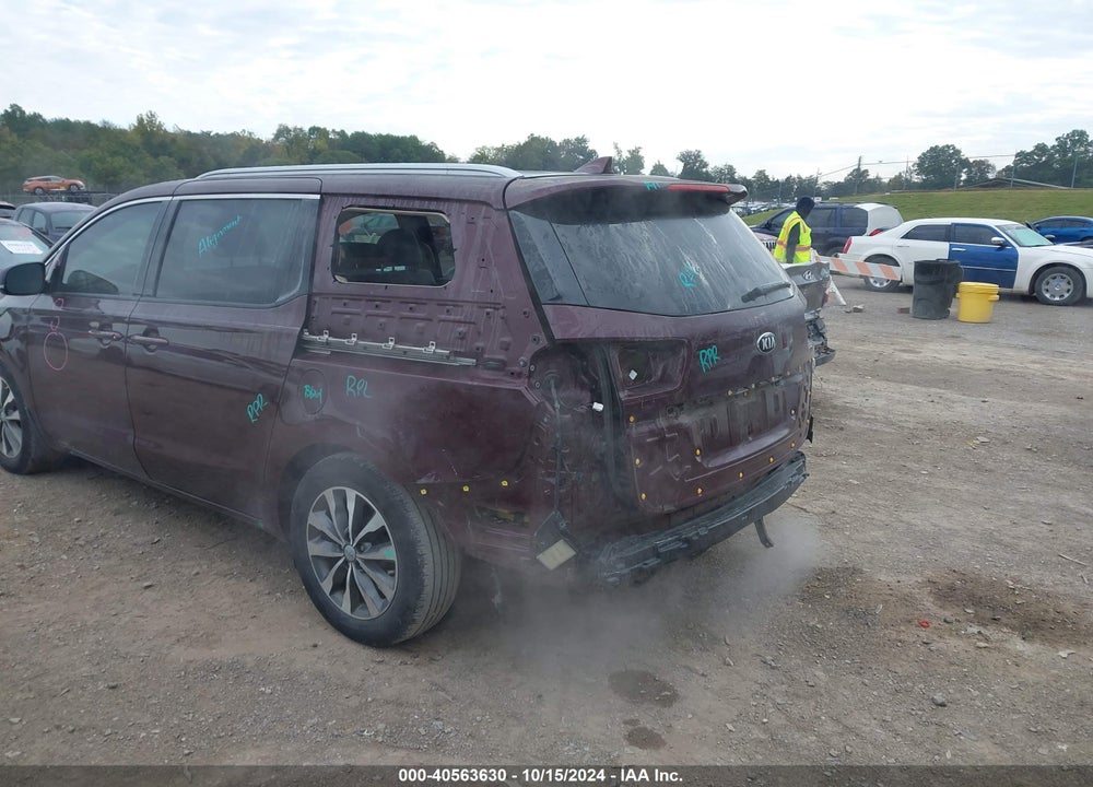 2018 KIA SEDONA SX VIN: KNDMC5C15J6374287