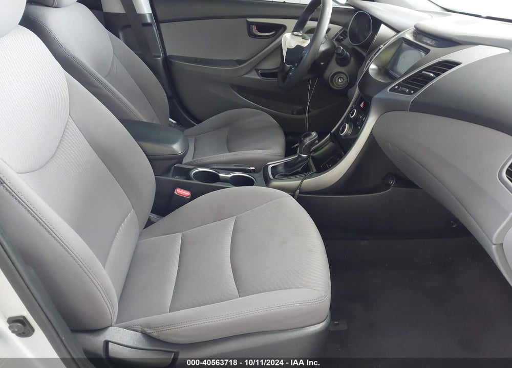 2015 HYUNDAI ELANTRA SE VIN: 5NPDH4AE9FH556945