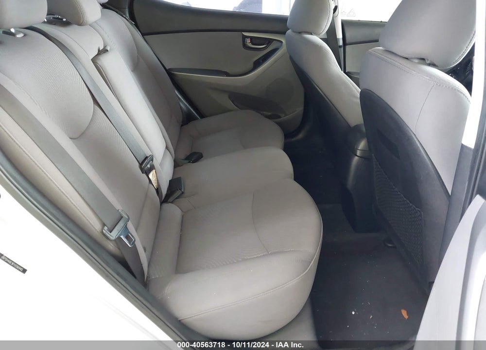 2015 HYUNDAI ELANTRA SE VIN: 5NPDH4AE9FH556945