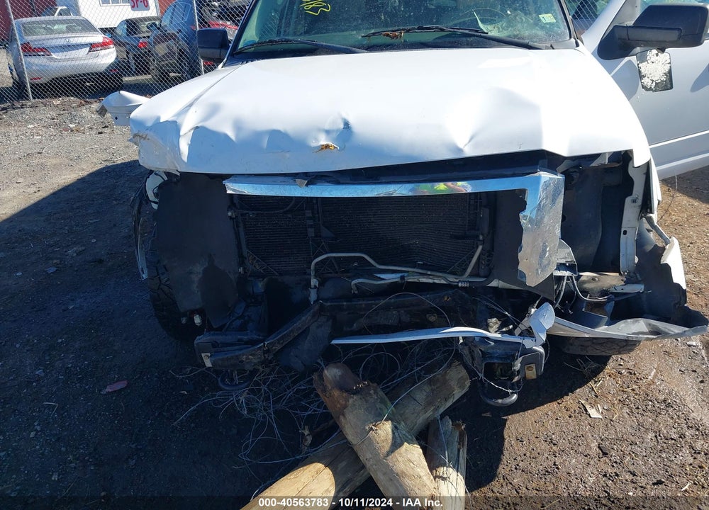 2010 FORD EXPEDITION XLT VIN: 1FMJU1G5XAEB63089