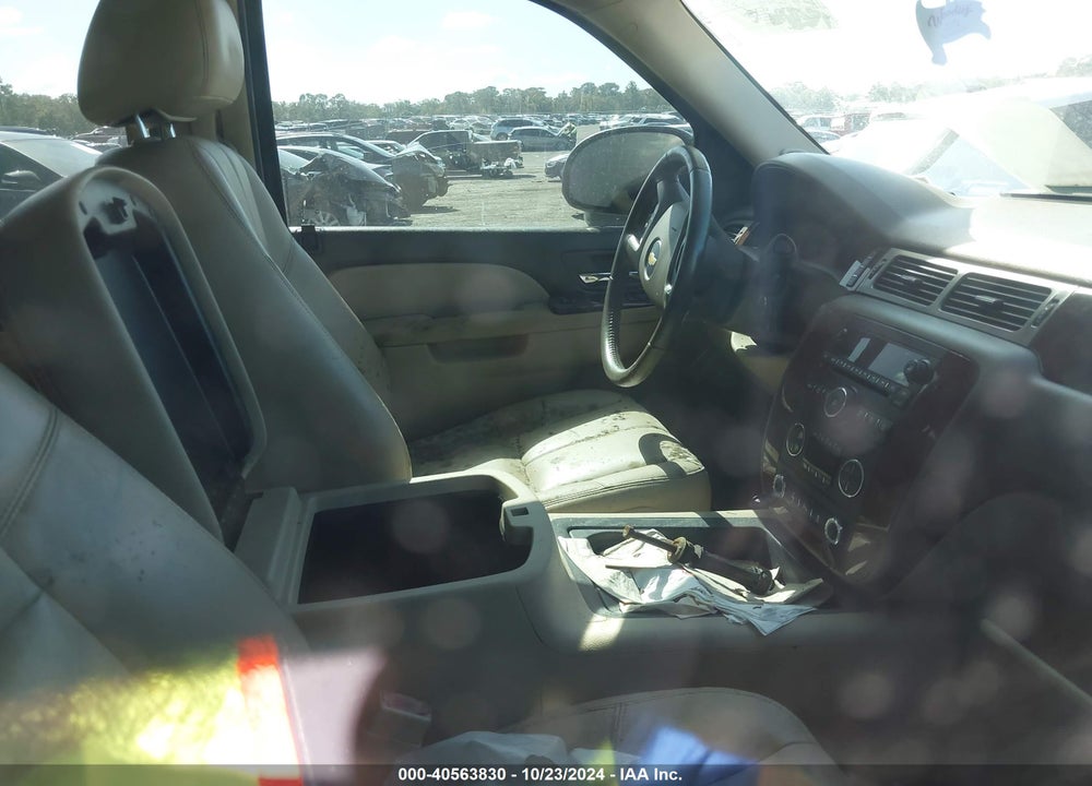 2014 CHEVROLET TAHOE LT VIN: 1GNSCBE02ER125984