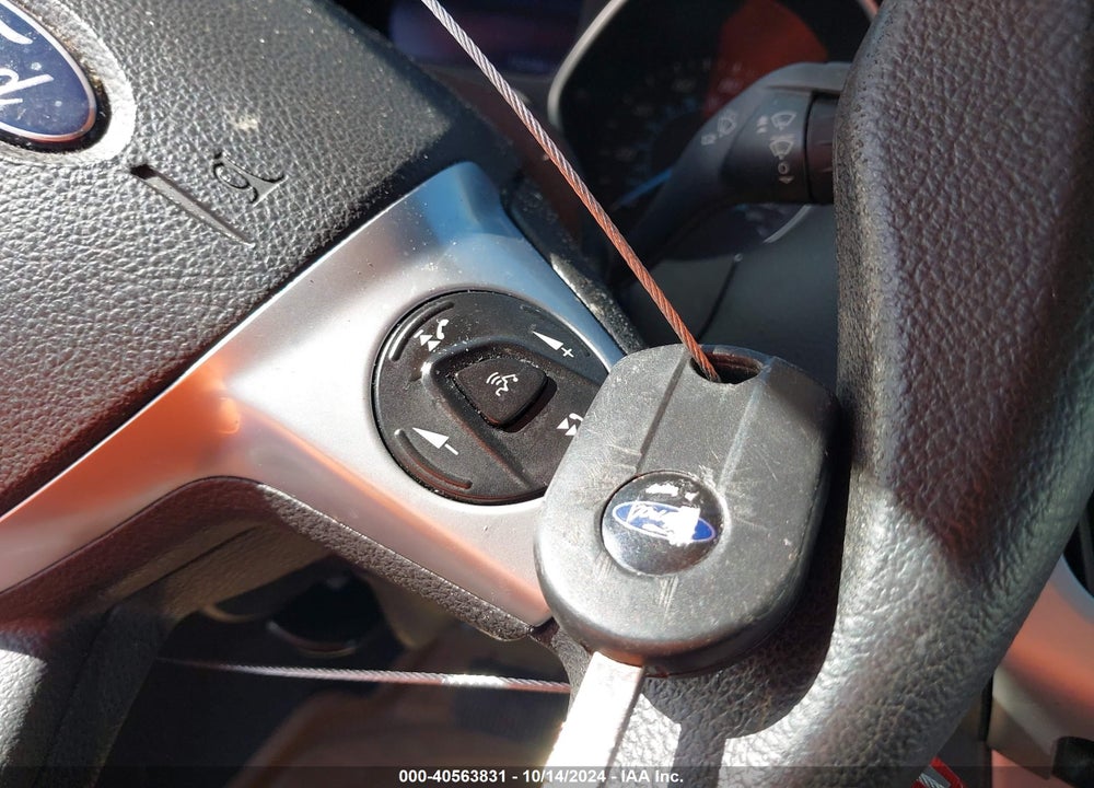 2014 FORD FOCUS SE VIN: 1FADP3F20EL222377