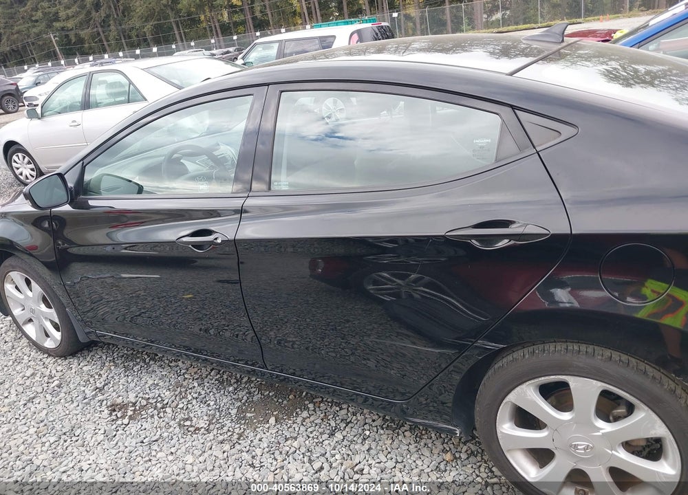 2013 HYUNDAI ELANTRA VIN: KMHDH4AE3DU965859