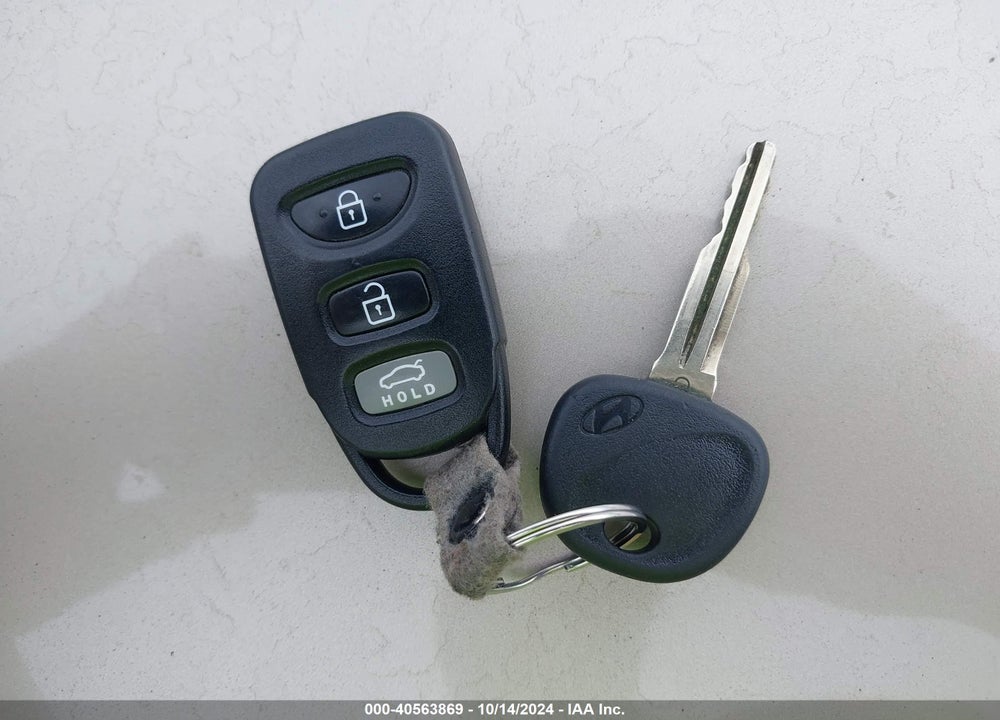 2013 HYUNDAI ELANTRA VIN: KMHDH4AE3DU965859