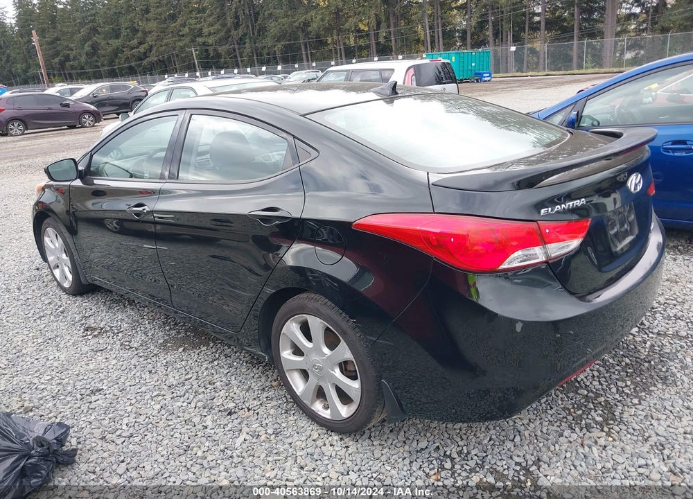 2013 HYUNDAI ELANTRA VIN: KMHDH4AE3DU965859