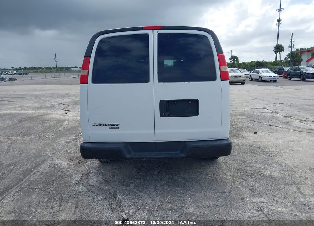 2015 CHEVROLET EXPRESS 3500 LS VIN: 1GAZGZFF2F1127959