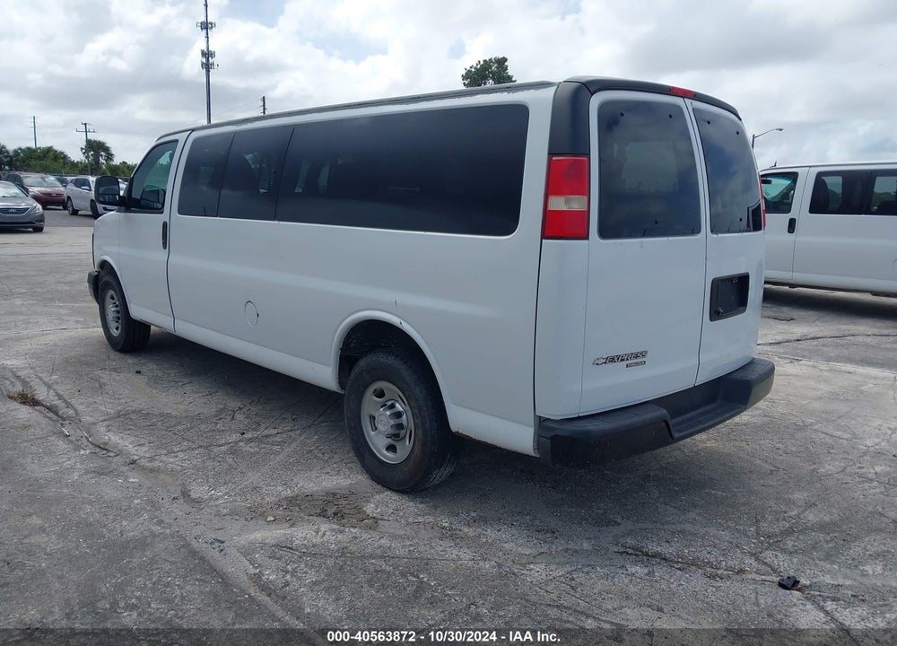 2015 CHEVROLET EXPRESS 3500 LS VIN: 1GAZGZFF2F1127959
