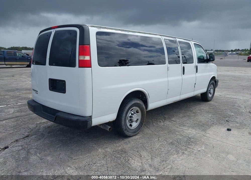 2015 CHEVROLET EXPRESS 3500 LS VIN: 1GAZGZFF2F1127959