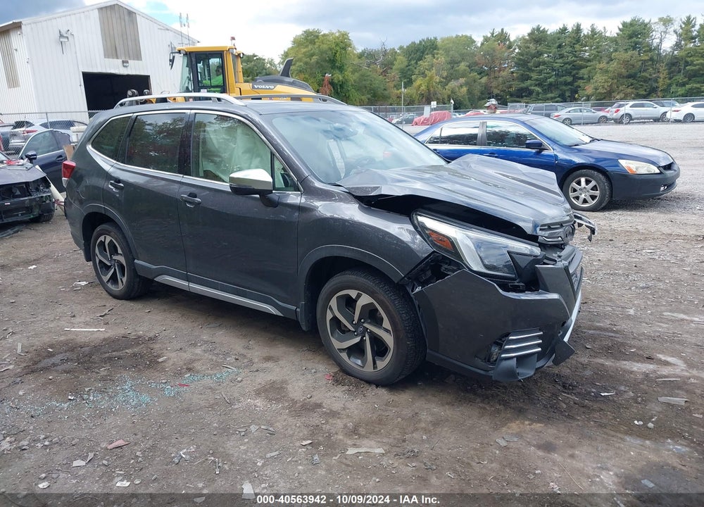 2022 SUBARU FORESTER TOURING VIN: JF2SKARC3NH512111