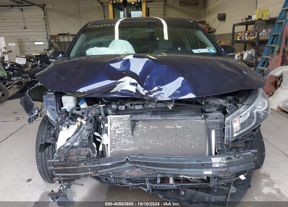 2018 KIA SEDONA LX VIN: KNDMB5C1XJ6390326