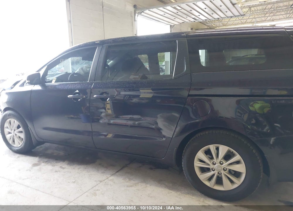 2018 KIA SEDONA LX VIN: KNDMB5C1XJ6390326