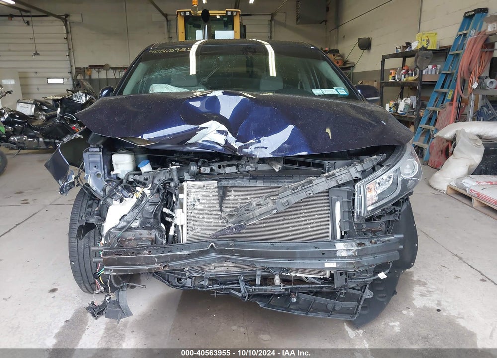 2018 KIA SEDONA LX VIN: KNDMB5C1XJ6390326