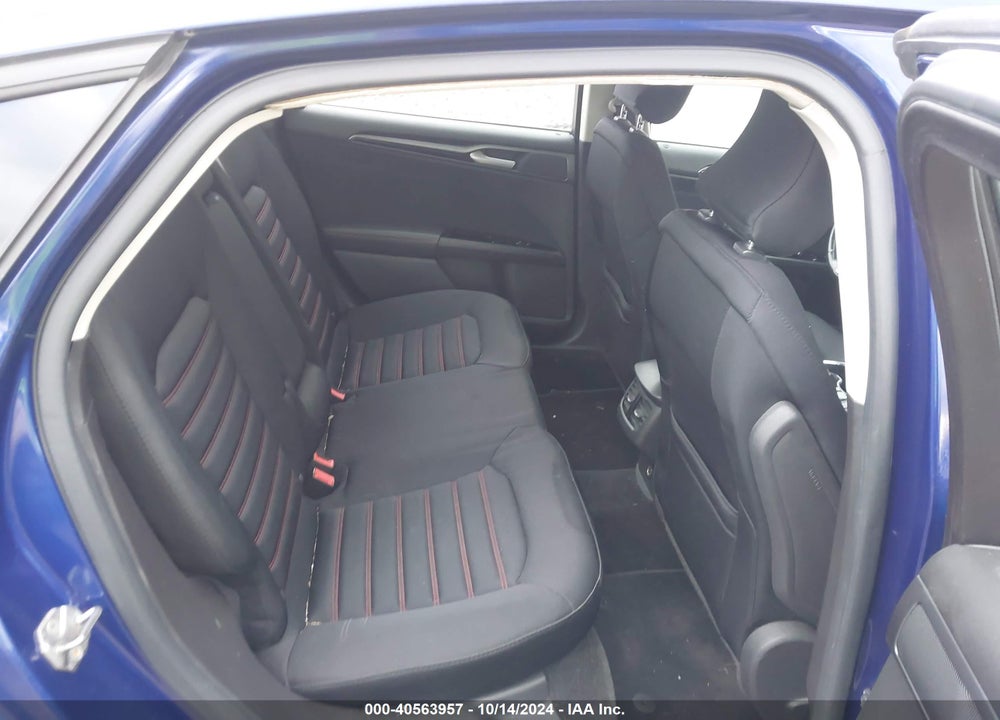 2015 FORD FUSION SE VIN: 3FA6P0T96FR179532
