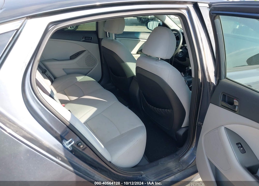 2015 KIA OPTIMA VIN: KNAGM4A76F5584774