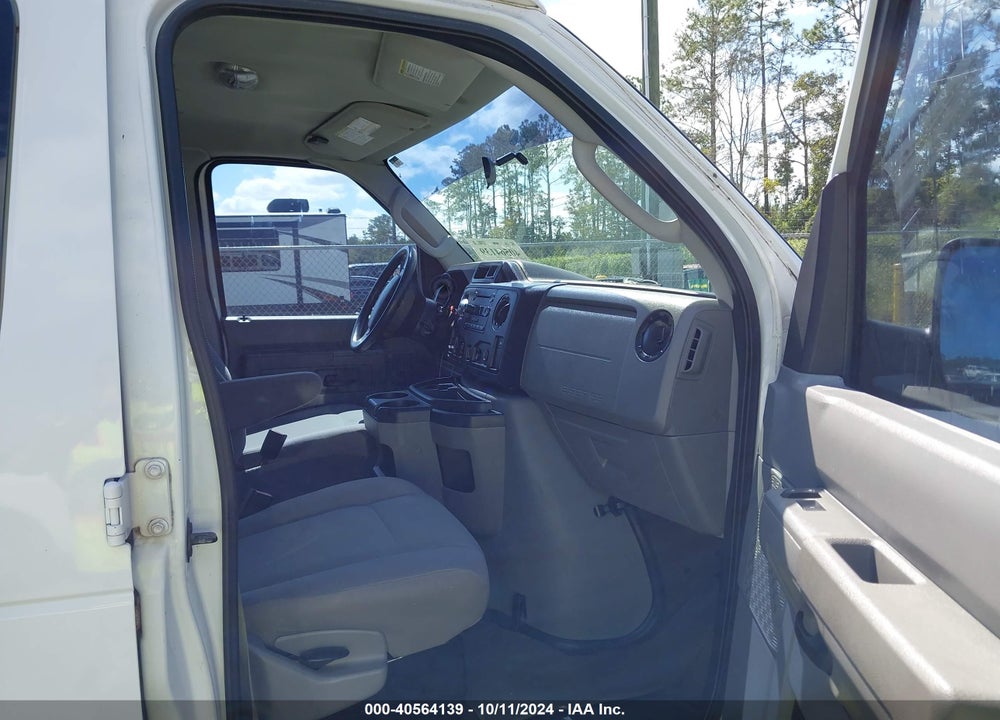 2010 FORD E-350 SUPER DUTY XL/XLT VIN: 1FBSS3BL3ADA62213