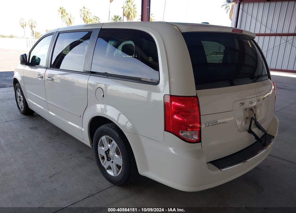 2011 DODGE GRAND CARAVAN EXPRESS VIN: 2D4RN4DG0BR692828
