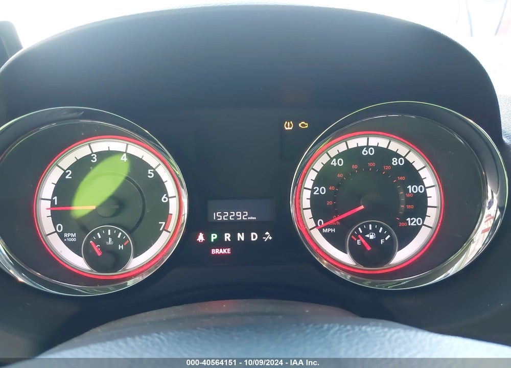 2011 DODGE GRAND CARAVAN EXPRESS VIN: 2D4RN4DG0BR692828