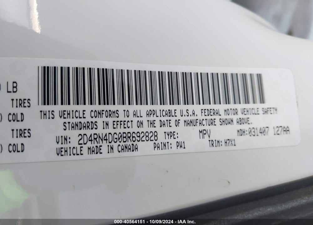 2011 DODGE GRAND CARAVAN EXPRESS VIN: 2D4RN4DG0BR692828