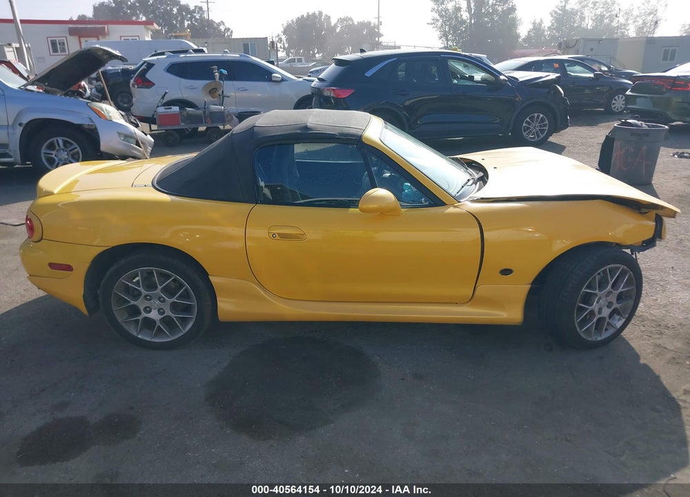 2002 MAZDA MX-5 MIATA CLOTH/LS/SE VIN: JM1NB353120231223