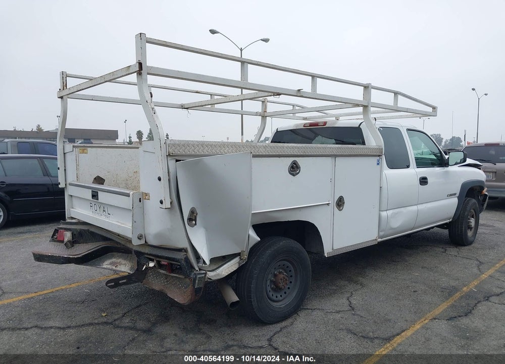2006 CHEVROLET SILVERADO C2500 HEAVY DUTY VIN: 1GBHC29U76E265221